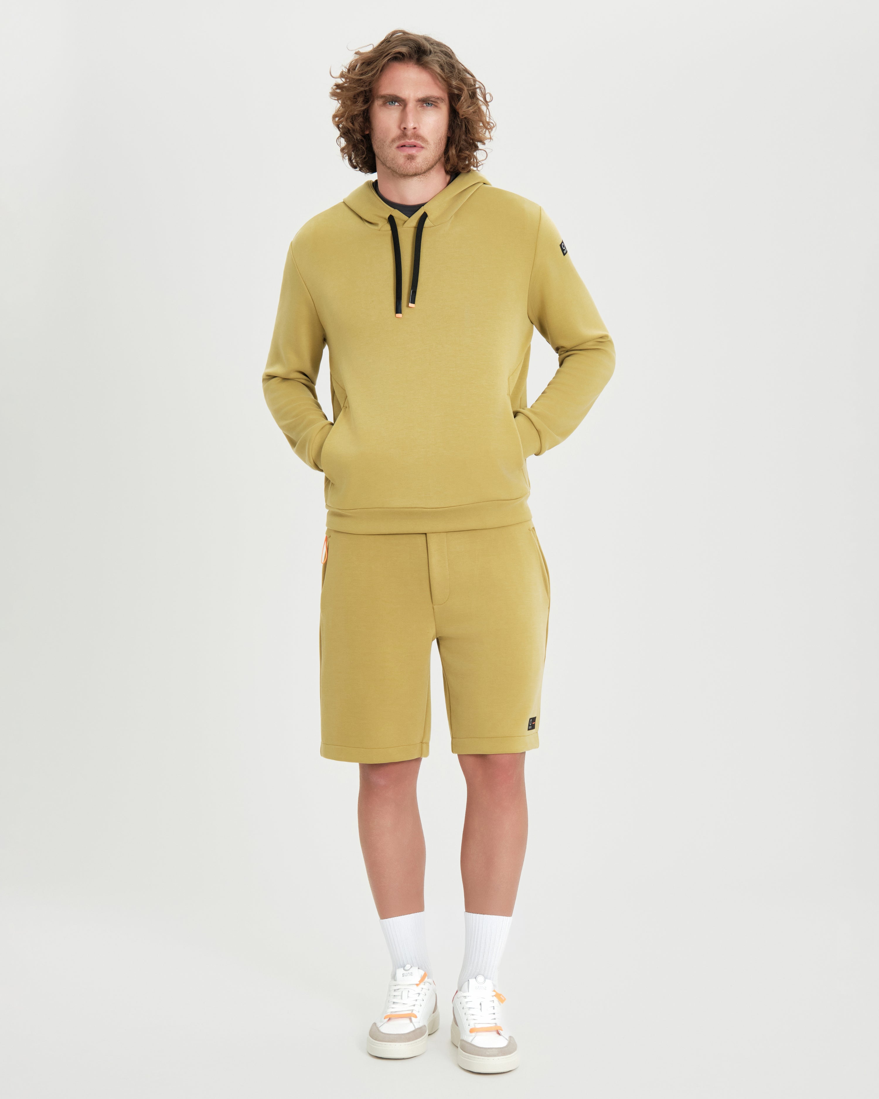 color: ocra