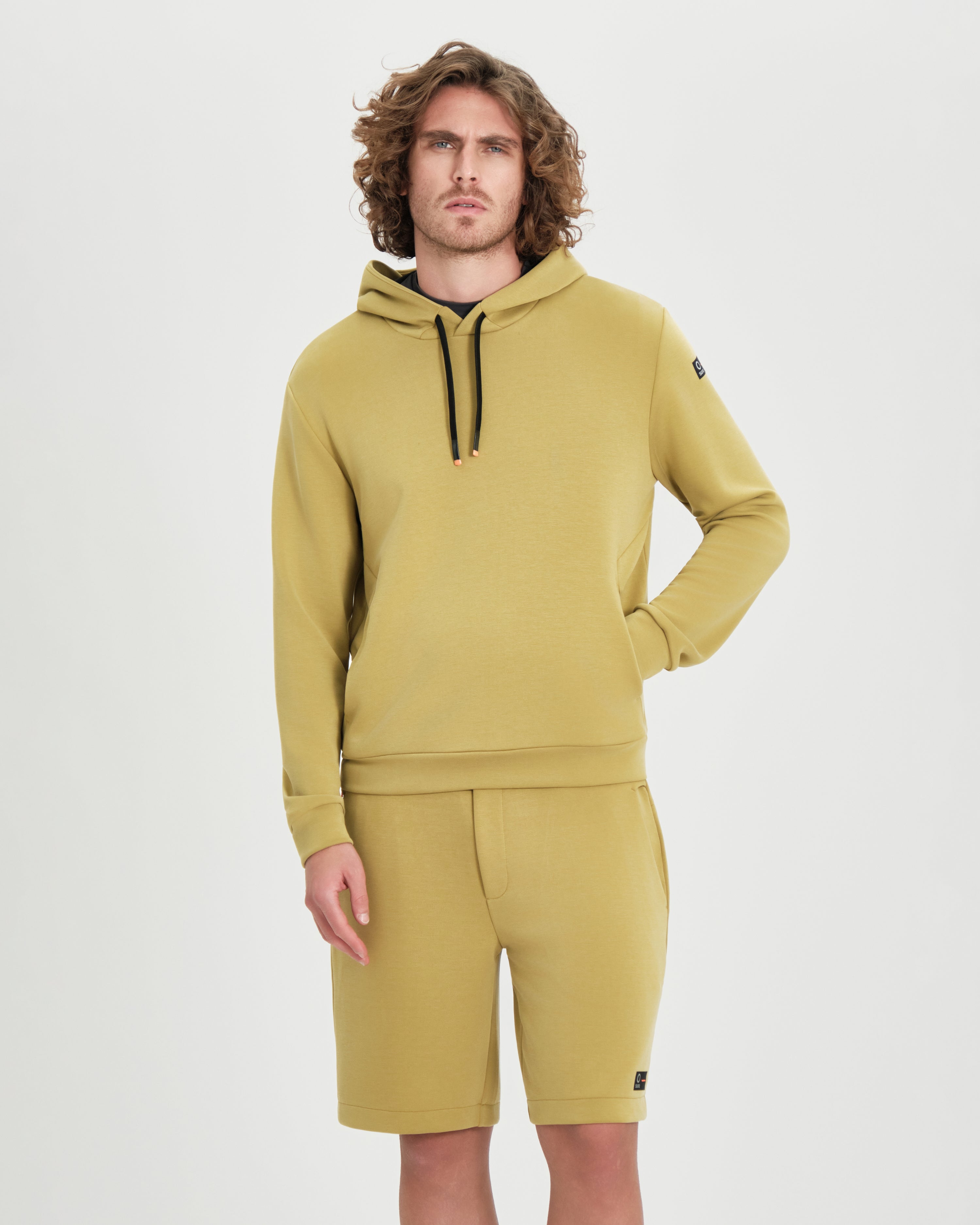 color: ocra