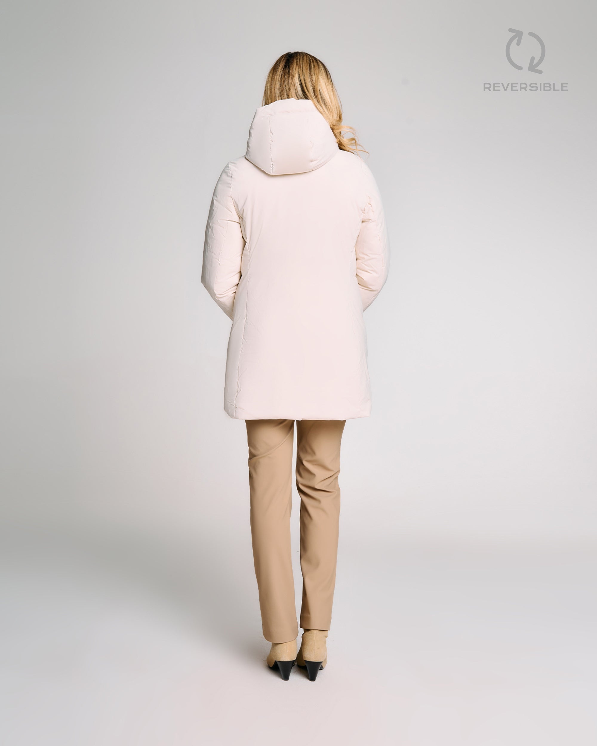 color: taupe/off white