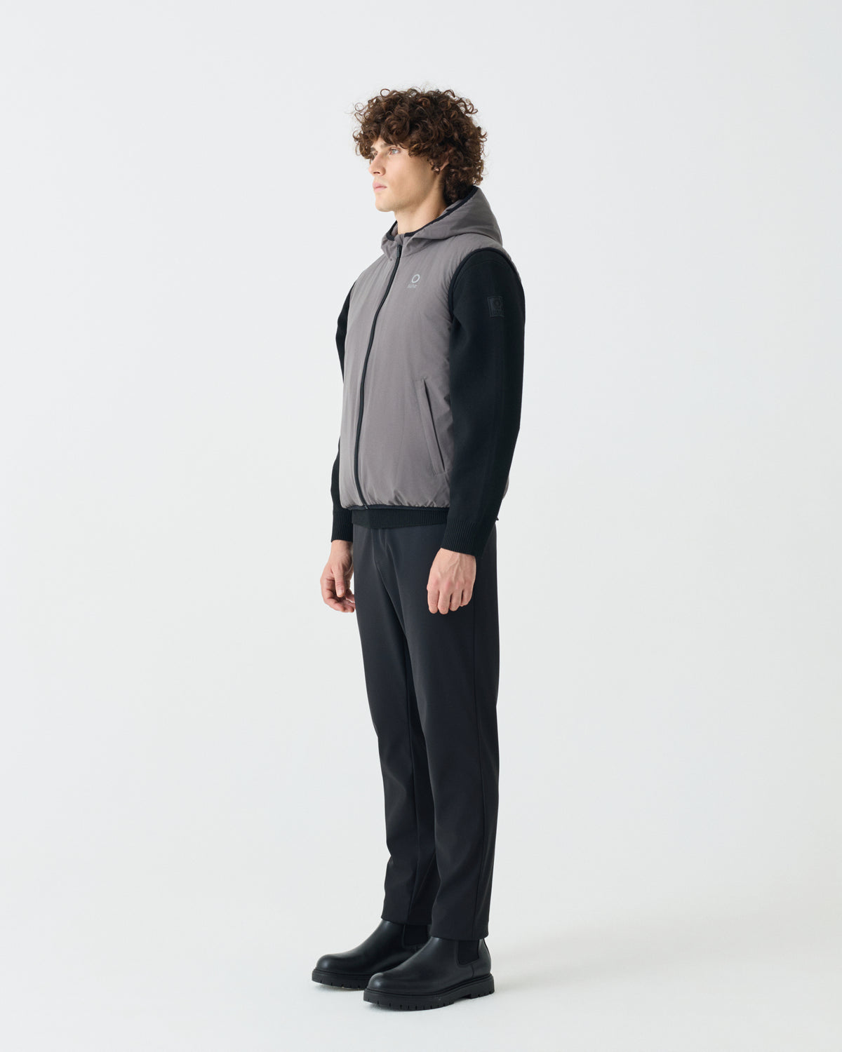#color: fossil/Dark Grey