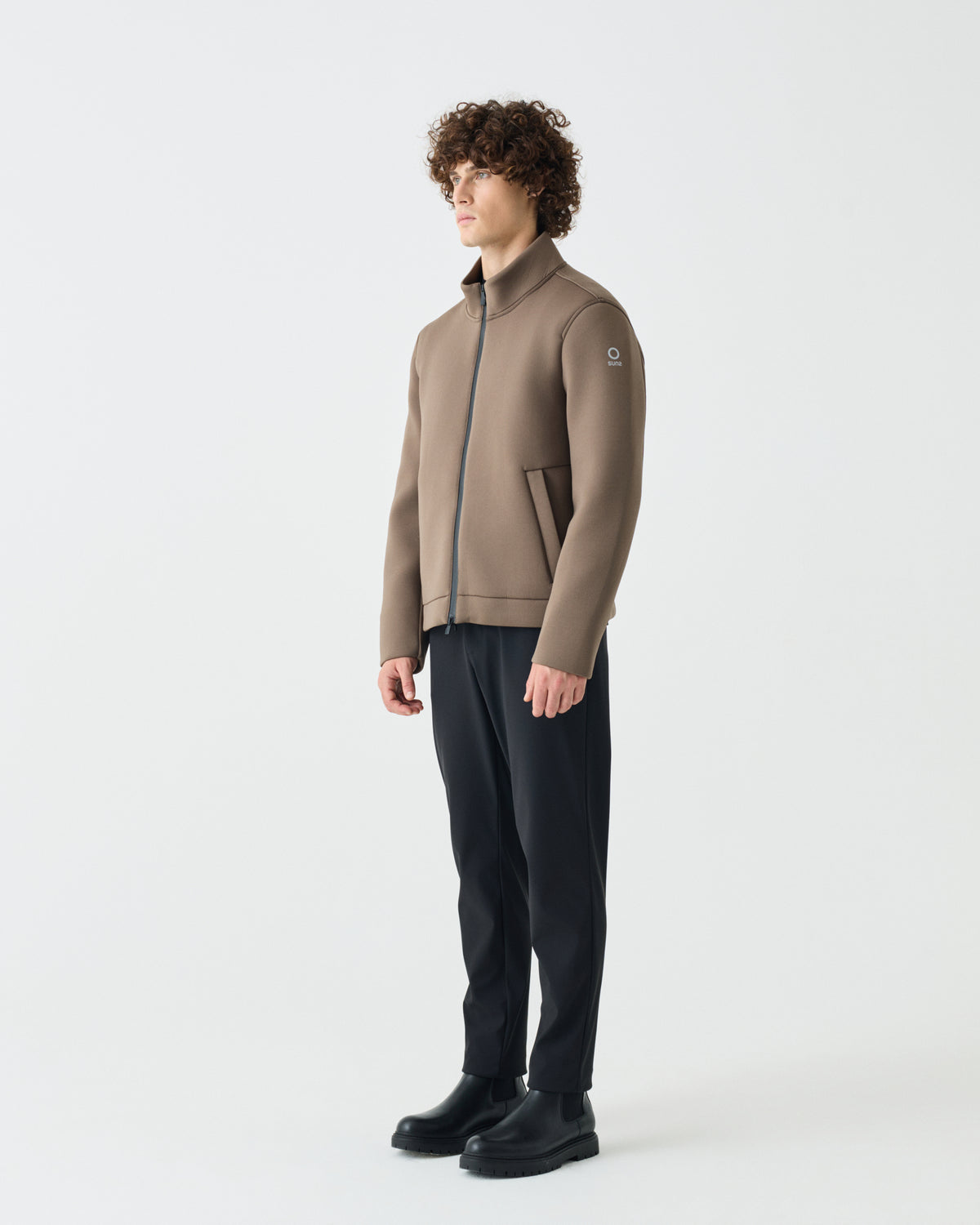 #color: fossil/Dark Grey