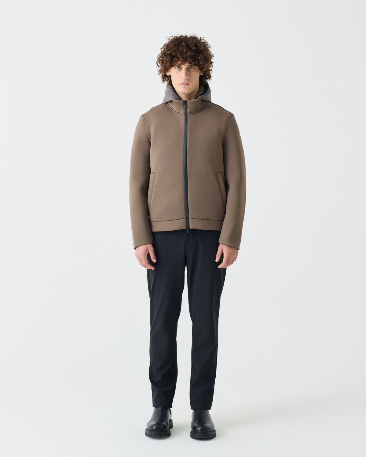 #color: fossil/Dark Grey