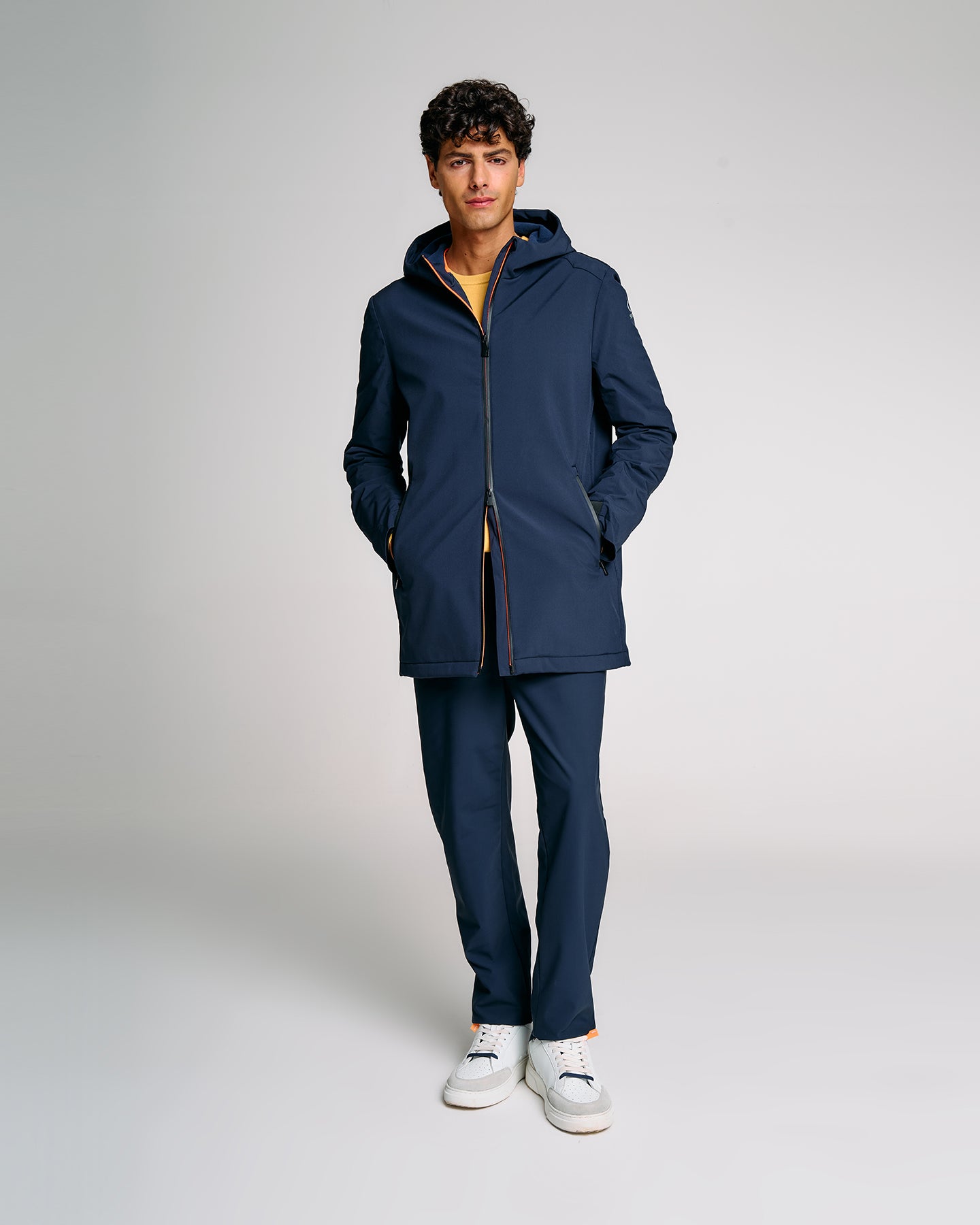 color: dark blue / dark blue