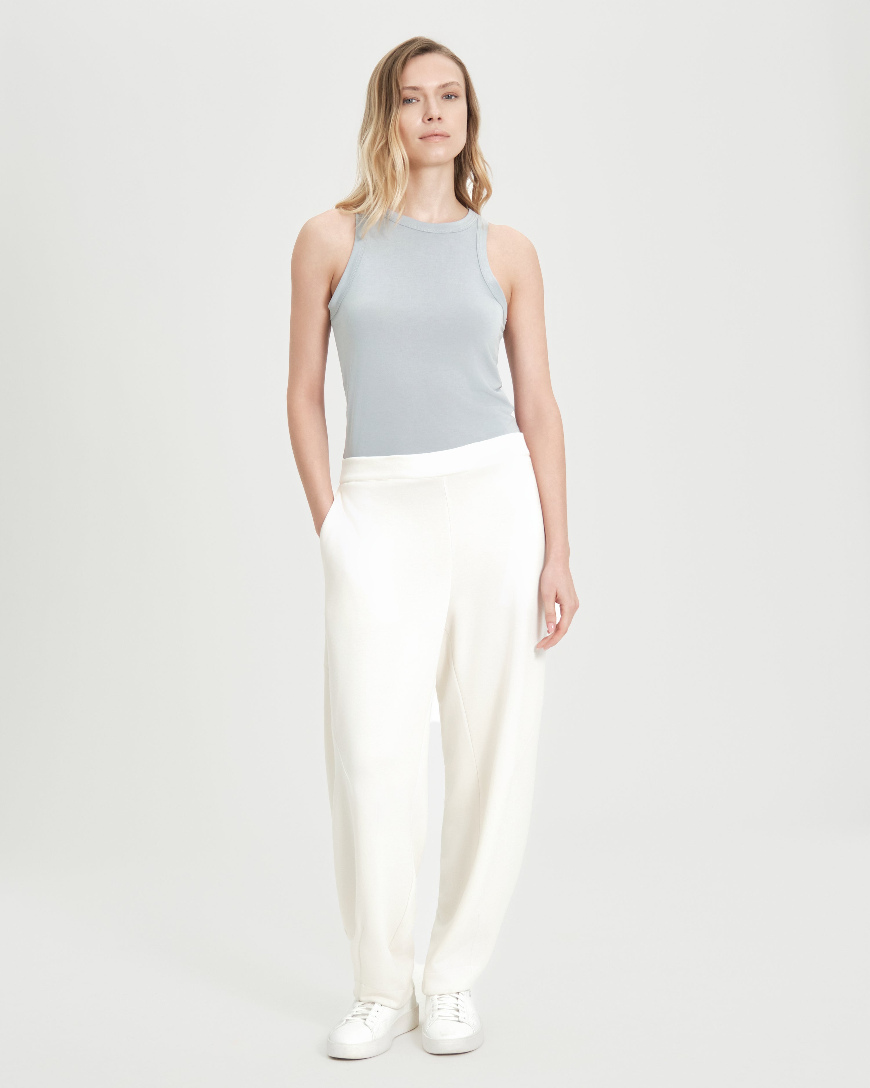 color: gesso