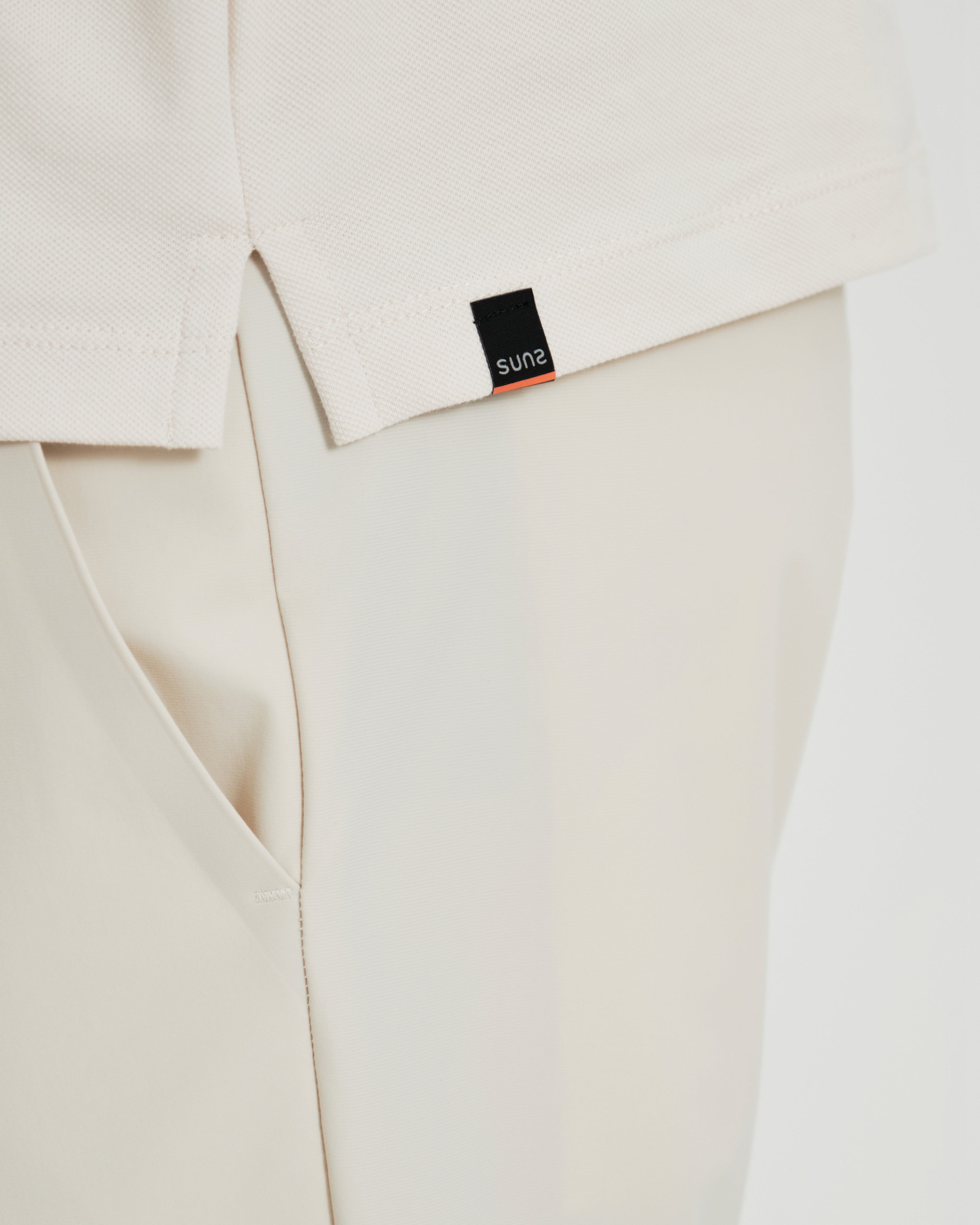 #colore_beige