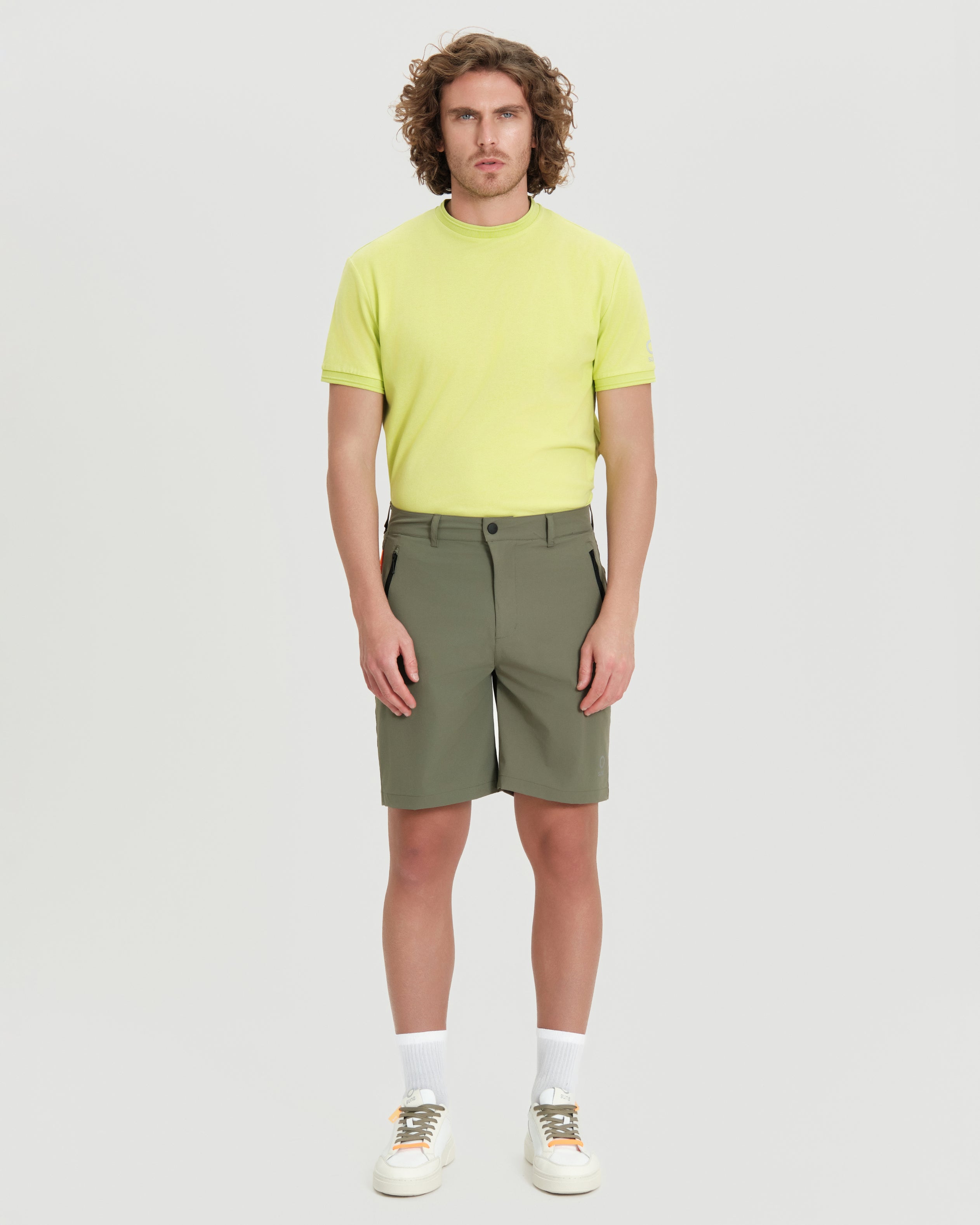 color: olive